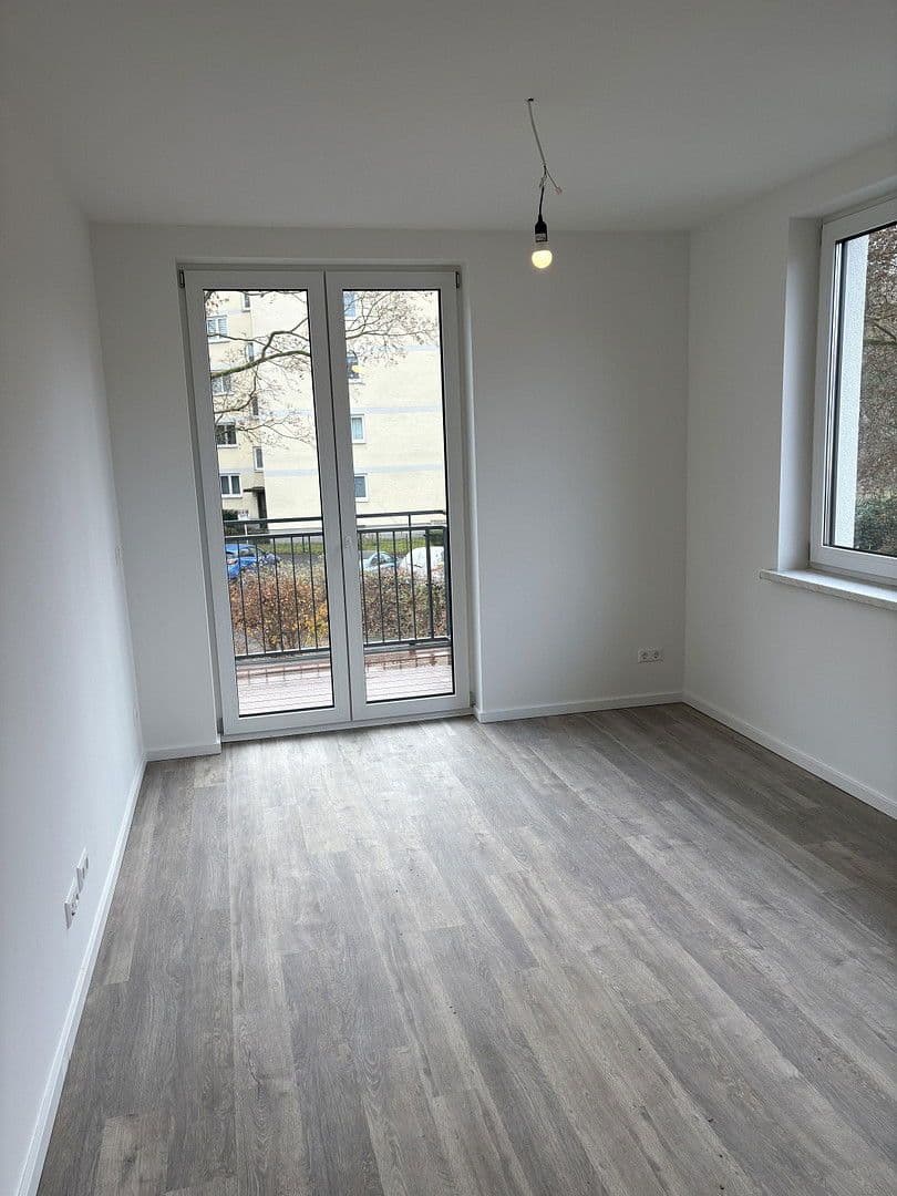 Prenájom domu 238 m², pozemek 520 m², Kienhorststr. 103A, Berlin, Berlín Prenájom domu 238 m², pozemek 520 m², Kienhorststr. 103A, Berlin, Berlín