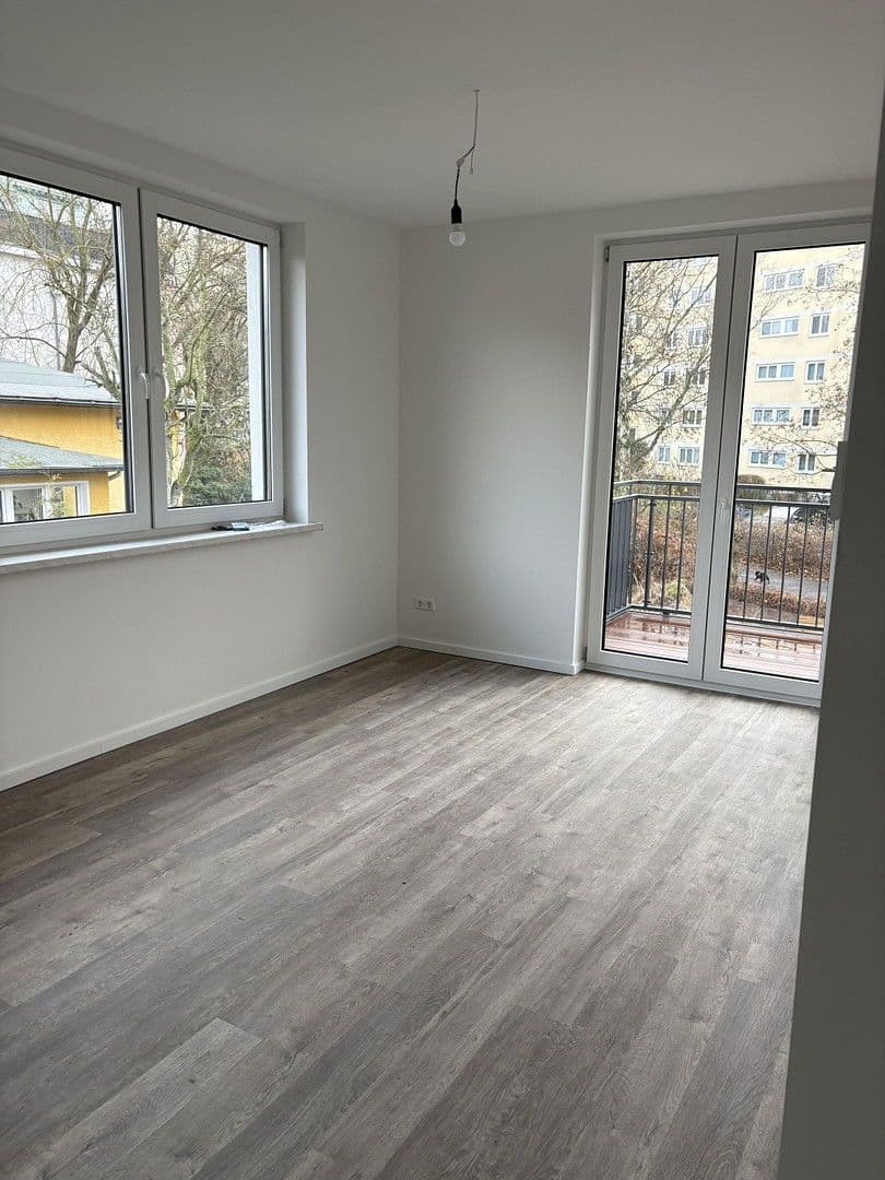 Prenájom domu 238 m², pozemek 520 m², Kienhorststr. 103A, Berlin, Berlín Prenájom domu 238 m², pozemek 520 m², Kienhorststr. 103A, Berlin, Berlín
