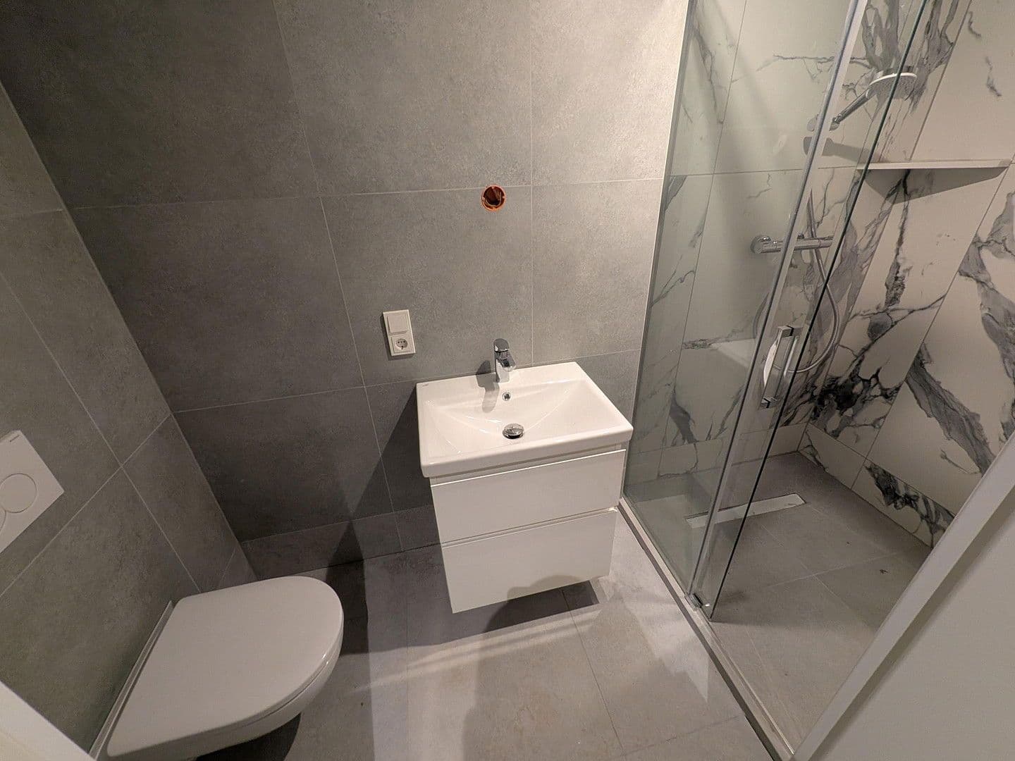 Prenájom bytu 3-izbový 67 m², Schmidtstraße 8, Rüdesheim am Rhein, Hesensko Prenájom bytu 3-izbový 67 m², Schmidtstraße 8, Rüdesheim am Rhein, Hesensko