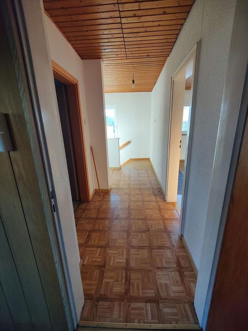 Predaj domu 120 m², pozemek 352 m², Budenheim, Porýnie-Falcko Predaj domu 120 m², pozemek 352 m², Budenheim, Porýnie-Falcko