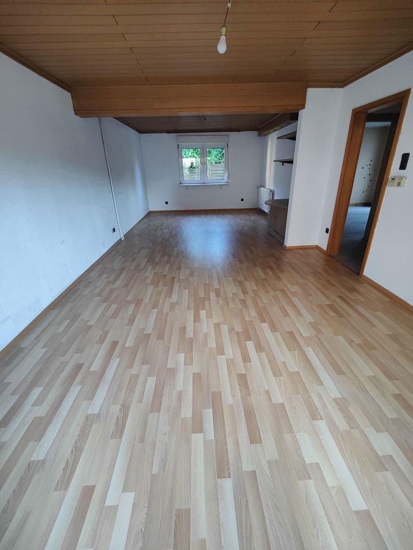 Predaj domu 120 m², pozemek 352 m², Budenheim, Porýnie-Falcko Predaj domu 120 m², pozemek 352 m², Budenheim, Porýnie-Falcko