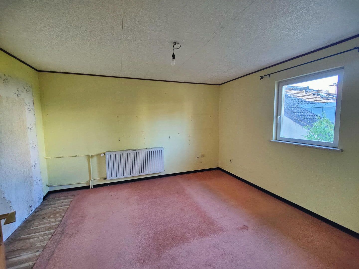 Predaj domu 120 m², pozemek 352 m², Budenheim, Porýnie-Falcko Predaj domu 120 m², pozemek 352 m², Budenheim, Porýnie-Falcko