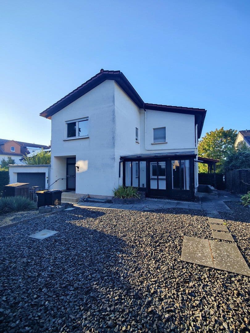 Predaj domu 120 m², pozemek 352 m², Budenheim, Porýnie-Falcko Predaj domu 120 m², pozemek 352 m², Budenheim, Porýnie-Falcko