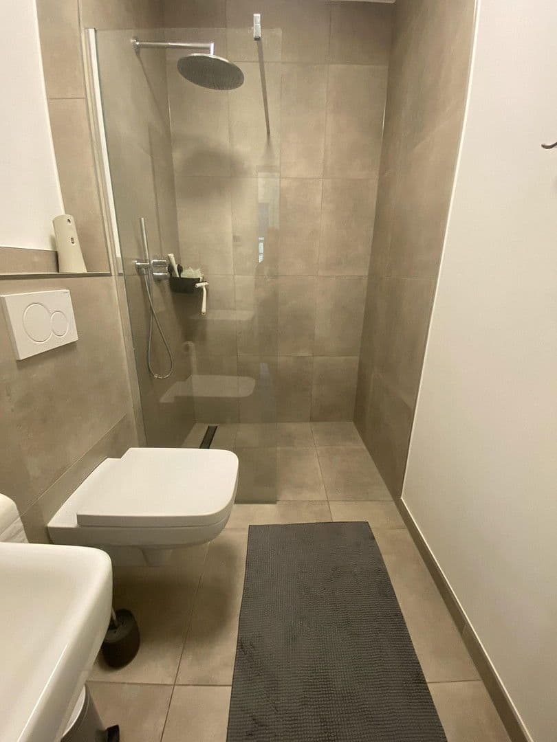 Prenájom bytu 4-izbový 96 m², Carl-Adam-Petri-Straße, Potsdam, Brandenbursko Prenájom bytu 4-izbový 96 m², Carl-Adam-Petri-Straße, Potsdam, Brandenbursko