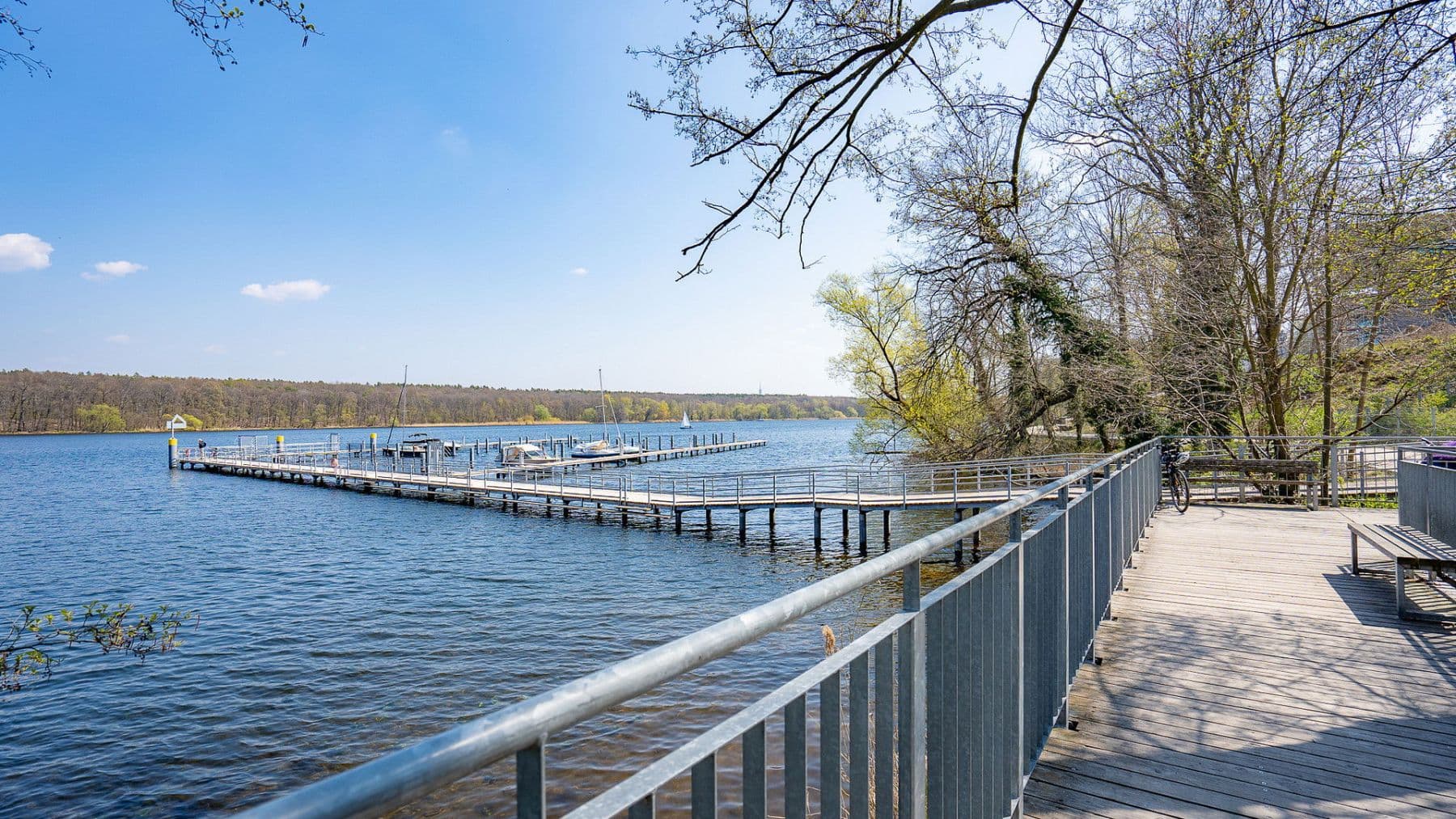 Prenájom bytu 4-izbový 96 m², Carl-Adam-Petri-Straße, Potsdam, Brandenbursko Prenájom bytu 4-izbový 96 m², Carl-Adam-Petri-Straße, Potsdam, Brandenbursko