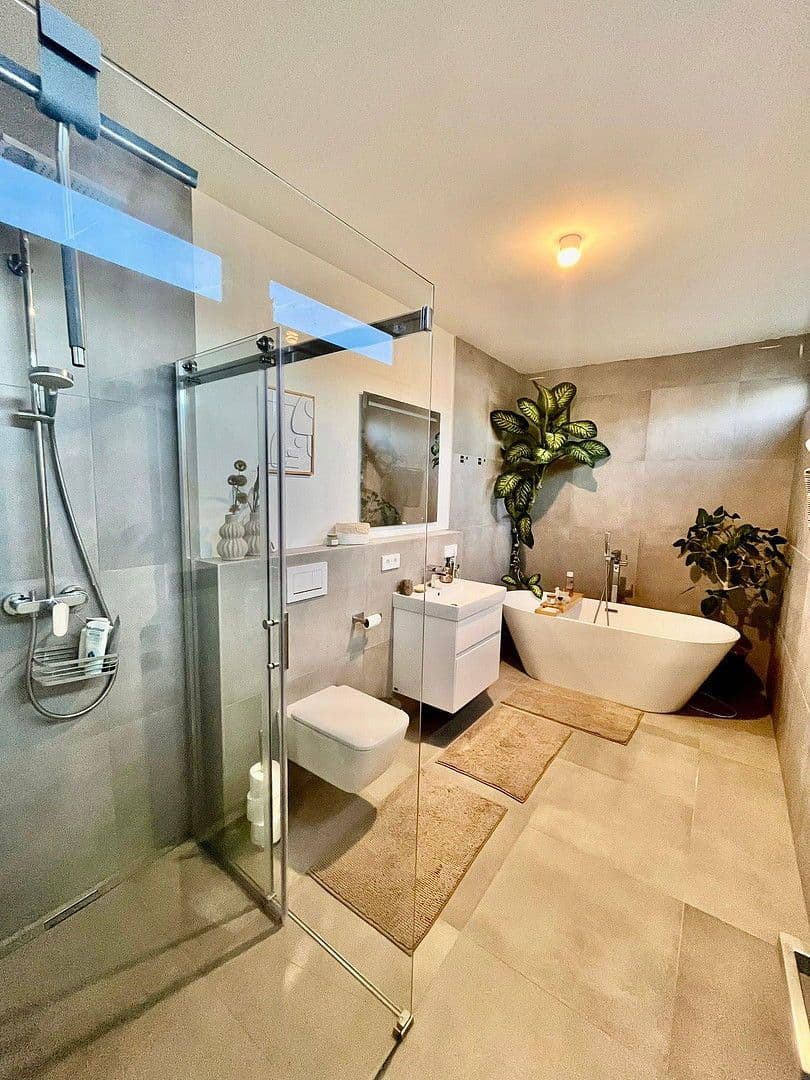 Predaj domu 220 m², pozemek 805 m², Trier, Porýnie-Falcko Predaj domu 220 m², pozemek 805 m², Trier, Porýnie-Falcko