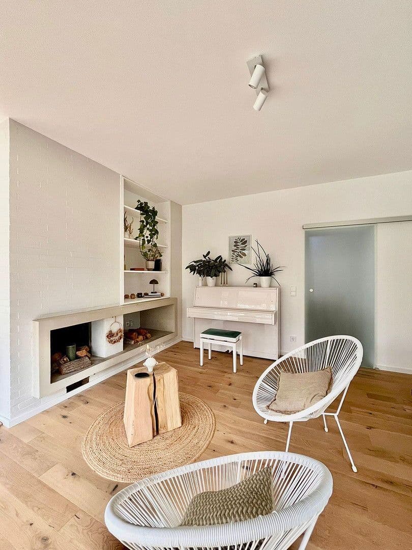 Predaj domu 220 m², pozemek 805 m², Trier, Porýnie-Falcko Predaj domu 220 m², pozemek 805 m², Trier, Porýnie-Falcko