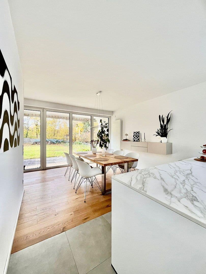 Predaj domu 220 m², pozemek 805 m², Trier, Porýnie-Falcko Predaj domu 220 m², pozemek 805 m², Trier, Porýnie-Falcko