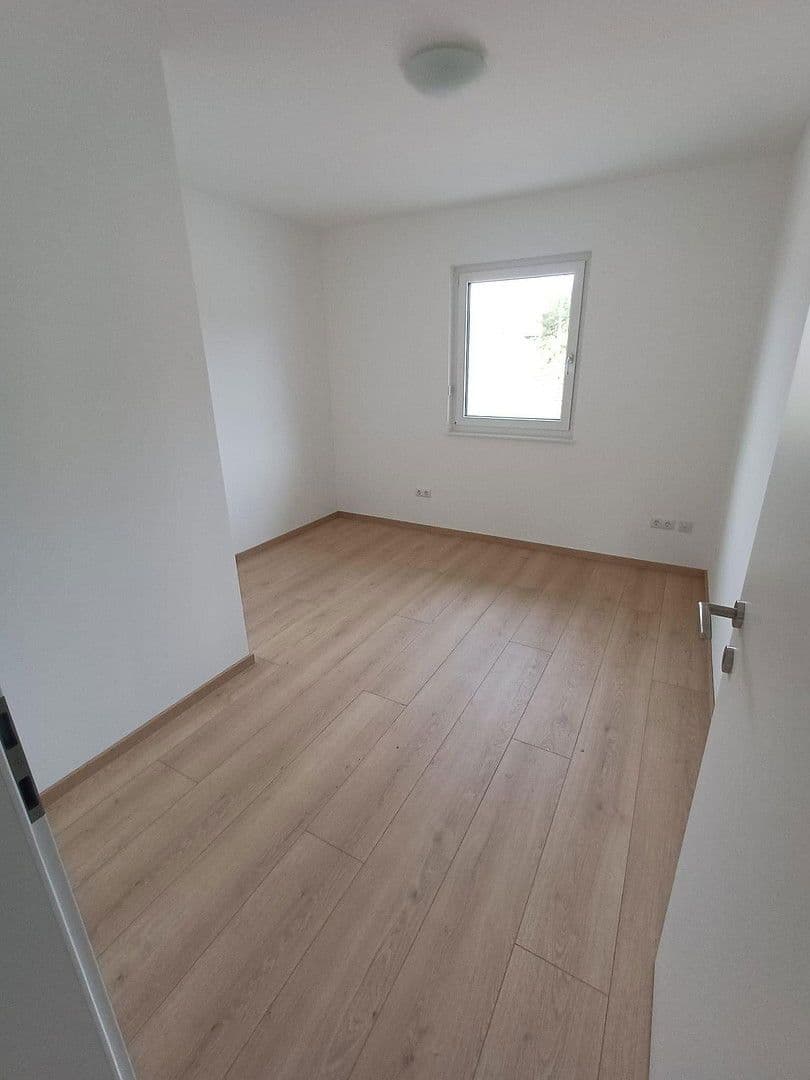 Prenájom domu 97 m², pozemek 564 m², Gerasdorf bei Wien (Oberlisse), Dolné Rakúsko Prenájom domu 97 m², pozemek 564 m², Gerasdorf bei Wien (Oberlisse), Dolné Rakúsko