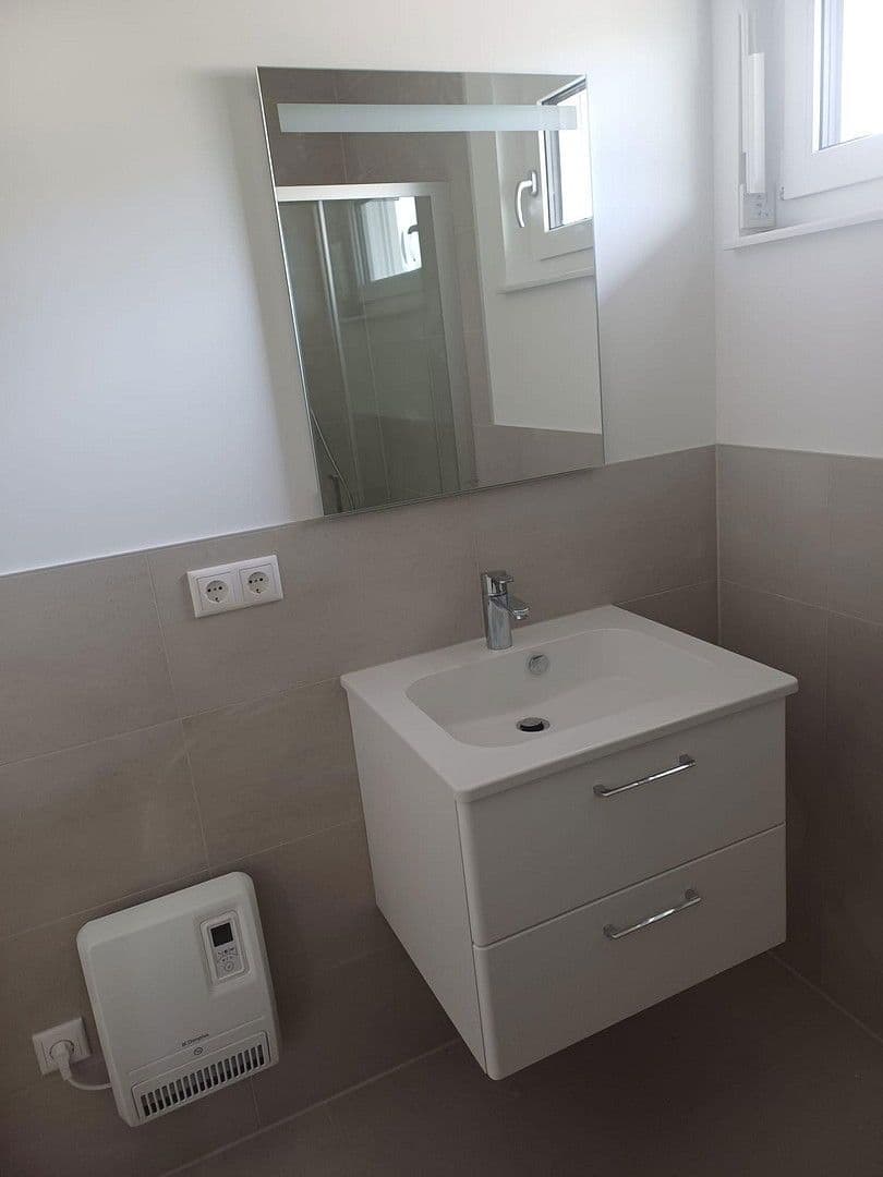 Prenájom domu 97 m², pozemek 564 m², Gerasdorf bei Wien (Oberlisse), Dolné Rakúsko Prenájom domu 97 m², pozemek 564 m², Gerasdorf bei Wien (Oberlisse), Dolné Rakúsko