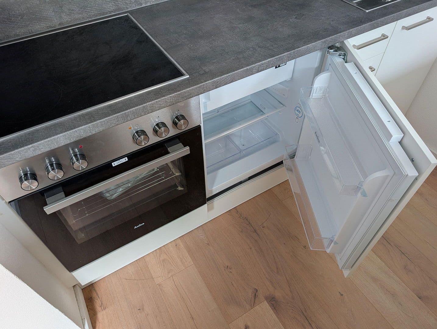 Prenájom bytu 1-izbový 39 m², Wimpfener Straße 15, Neckarsulm, Bádensko-Wurttembersko Prenájom bytu 1-izbový 39 m², Wimpfener Straße 15, Neckarsulm, Bádensko-Wurttembersko