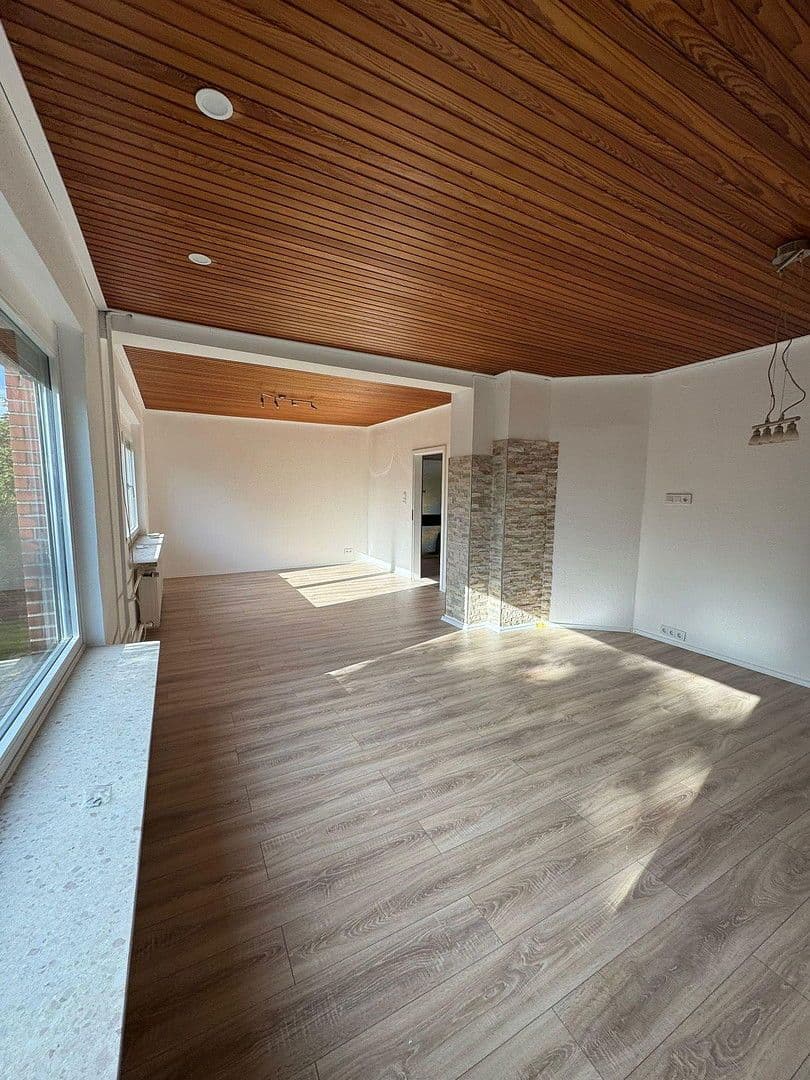 Predaj domu 211 m², pozemek 1.400 m², Lamstedt, Dolné Sasko Predaj domu 211 m², pozemek 1.400 m², Lamstedt, Dolné Sasko