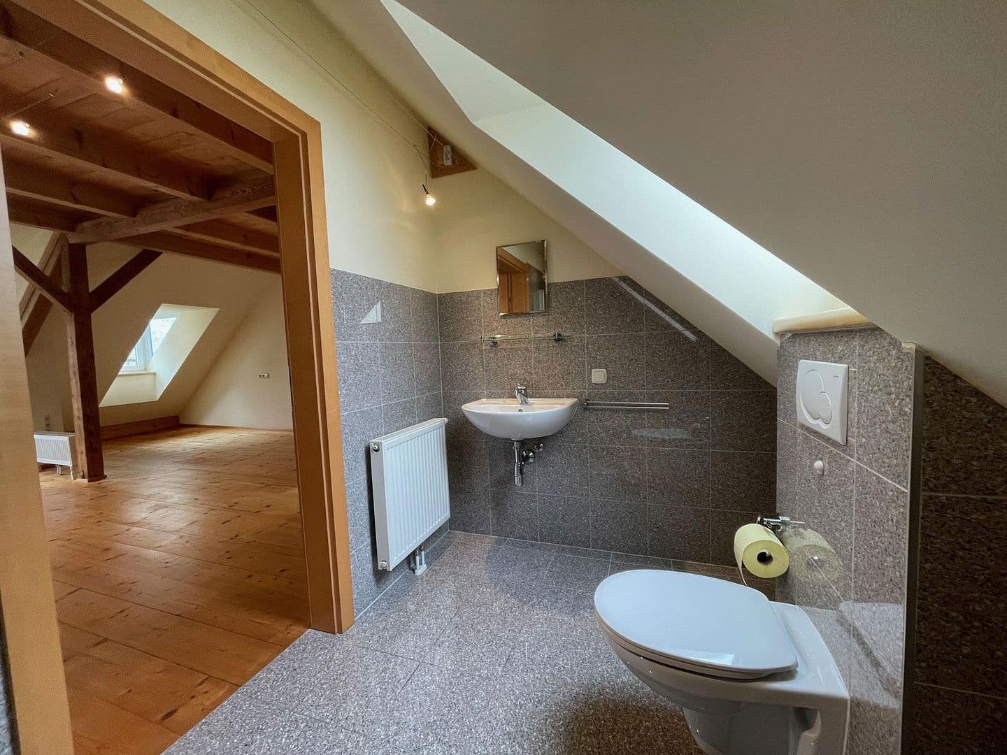 Prenájom bytu 1-izbový 35 m², Frauenberg 9, Krems/Stein, Dolné Rakúsko Prenájom bytu 1-izbový 35 m², Frauenberg 9, Krems/Stein, Dolné Rakúsko