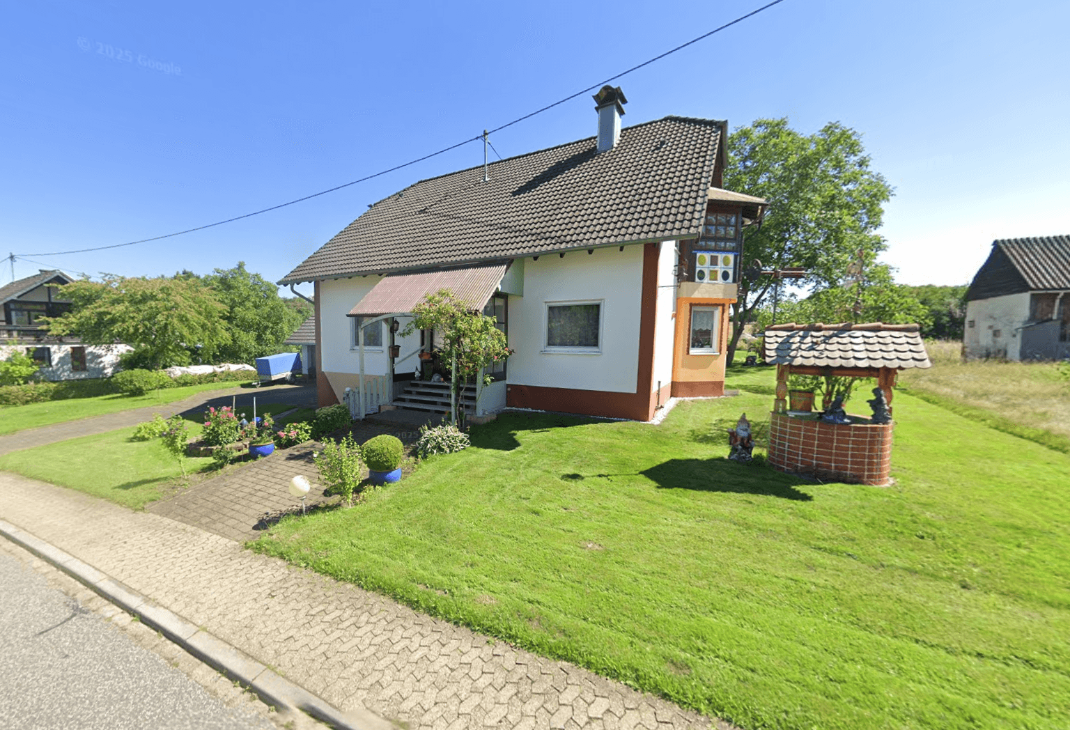 Predaj domu 225 m², pozemek 1.118 m², Raiffeisenstrasse 19, Biebern, Porýnie-Falcko Predaj domu 225 m², pozemek 1.118 m², Raiffeisenstrasse 19, Biebern, Porýnie-Falcko