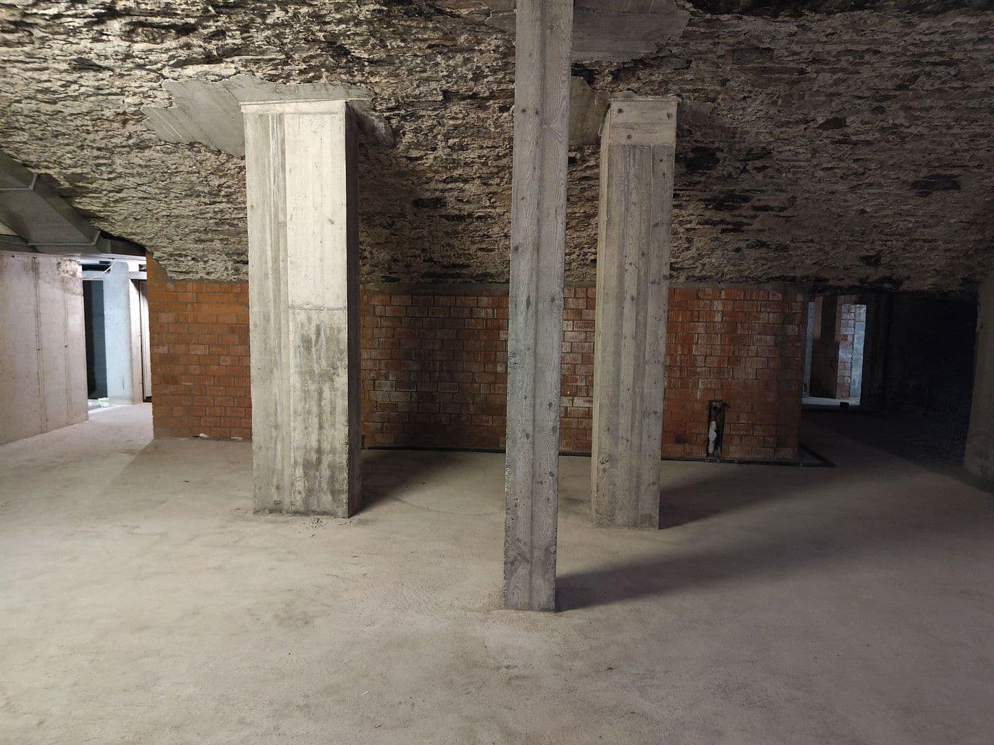 Predaj nebytového priestoru 414 m², Rottenburg am Neckar, Bádensko-Wurttembersko Predaj nebytového priestoru 414 m², Rottenburg am Neckar, Bádensko-Wurttembersko