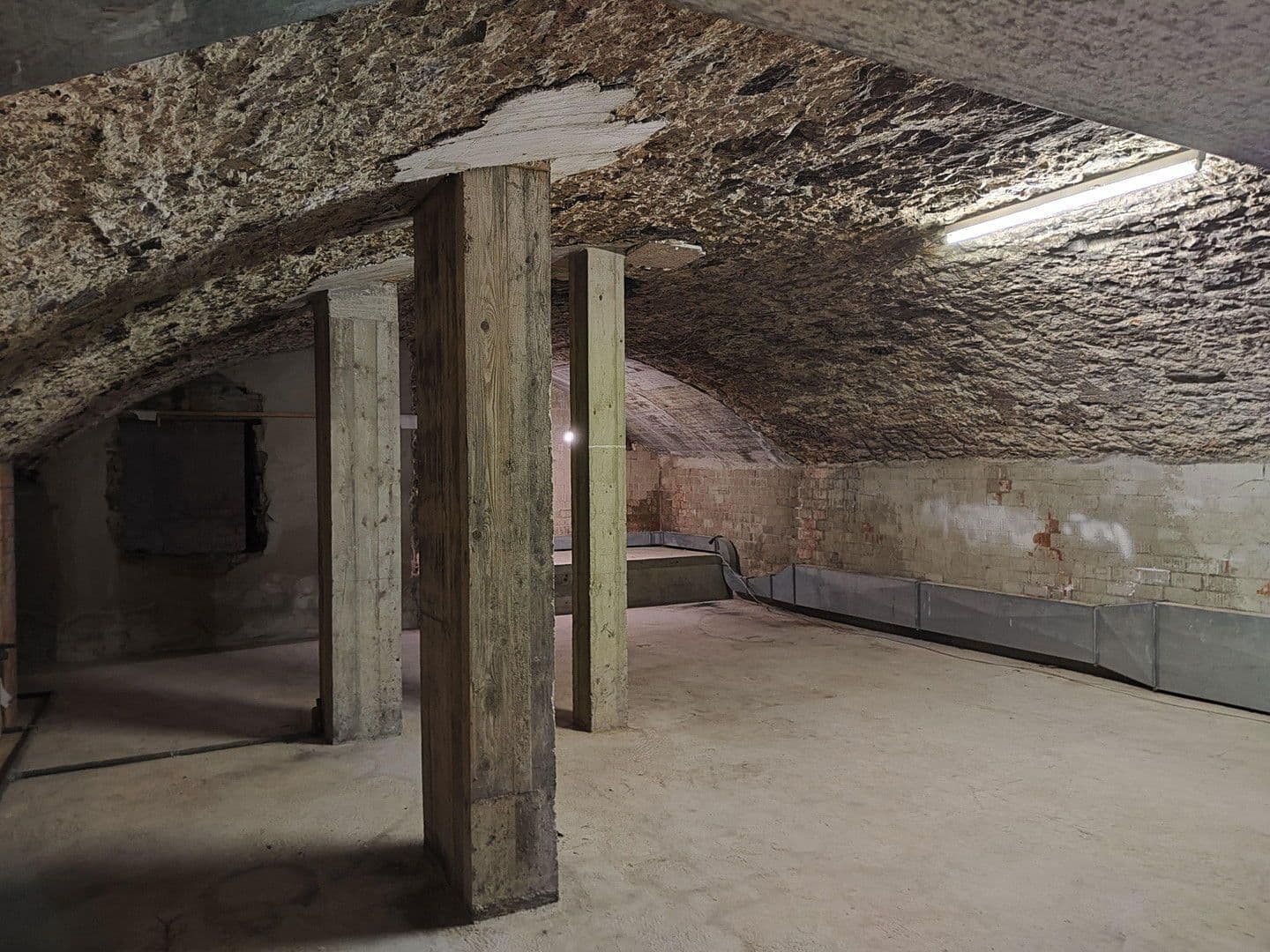 Predaj nebytového priestoru 414 m², Rottenburg am Neckar, Bádensko-Wurttembersko Predaj nebytového priestoru 414 m², Rottenburg am Neckar, Bádensko-Wurttembersko