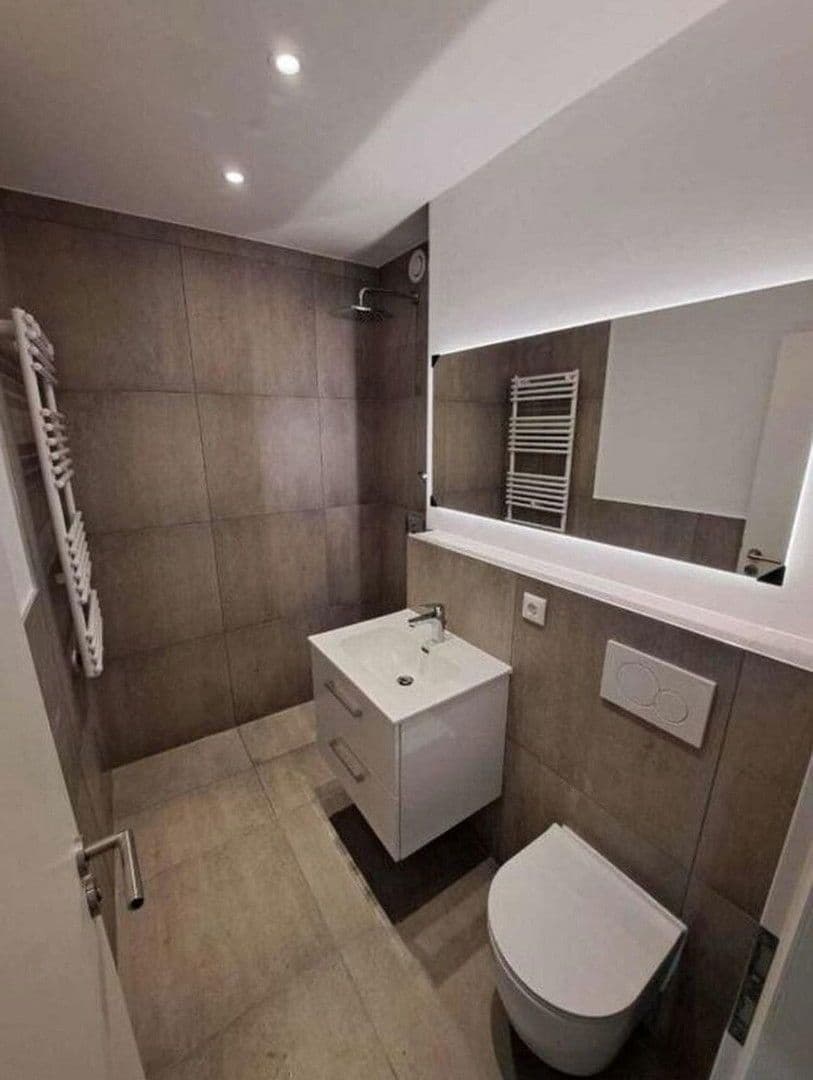 Prenájom bytu 1-izbový 45 m², Landsberger Straße 425, München, Bavorsko Prenájom bytu 1-izbový 45 m², Landsberger Straße 425, München, Bavorsko