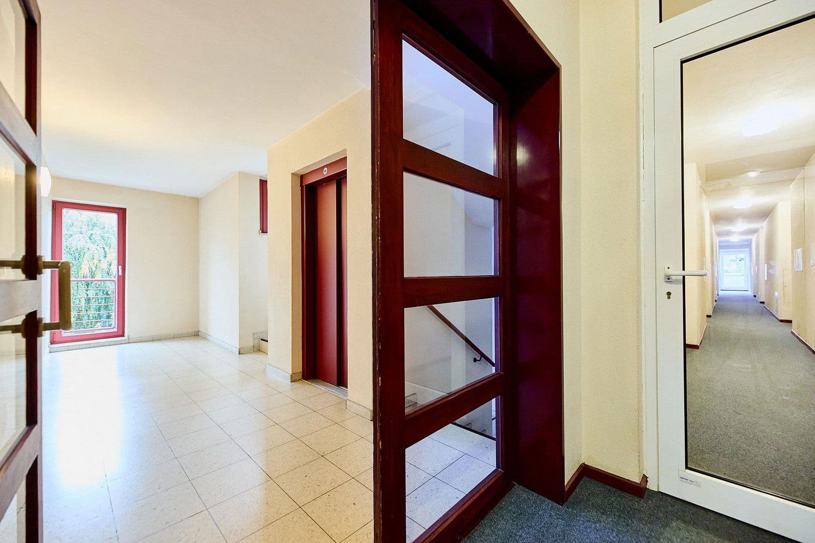 Prenájom bytu 2-izbový 44 m², Pöhlenweg 35, Düsseldorf, Severné Porýnie - Westfálsko Prenájom bytu 2-izbový 44 m², Pöhlenweg 35, Düsseldorf, Severné Porýnie - Westfálsko