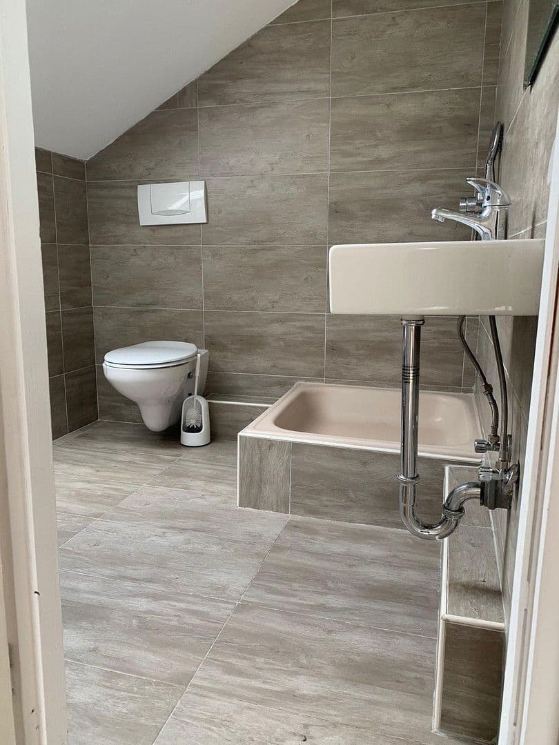 Predaj domu 317 m², pozemek 4.068 m², Bärenbronn 1, Wüstenrot, Bádensko-Wurttembersko Predaj domu 317 m², pozemek 4.068 m², Bärenbronn 1, Wüstenrot, Bádensko-Wurttembersko