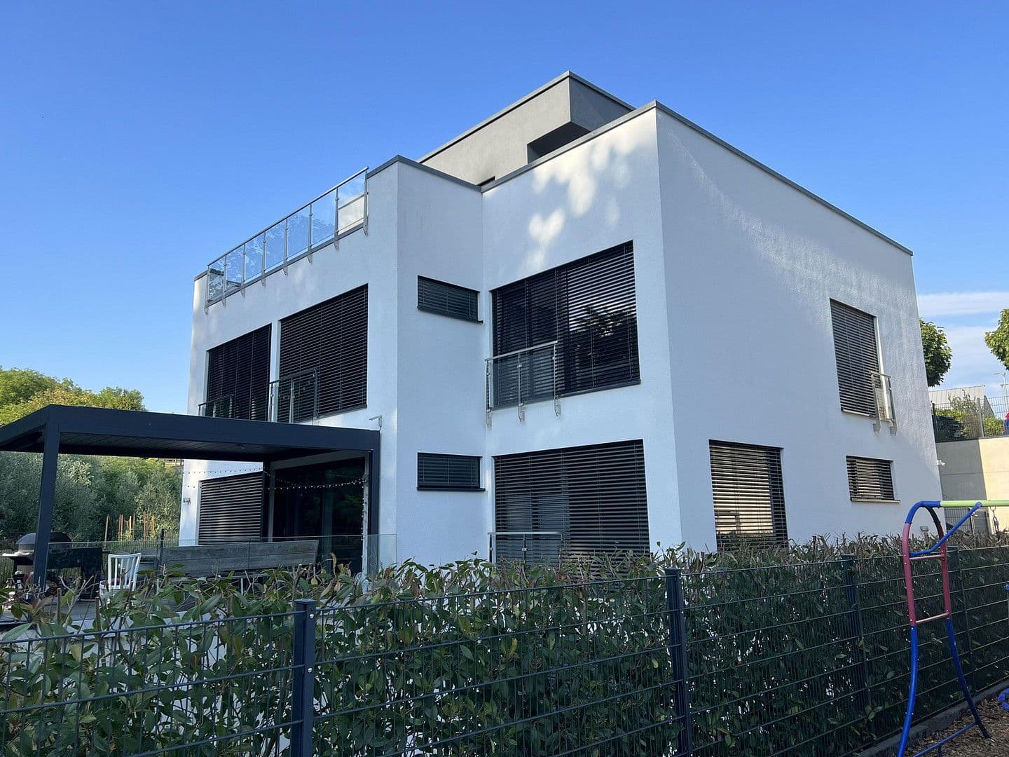 Predaj domu 385 m², pozemek 1.510 m², Bensheim, Hesensko Predaj domu 385 m², pozemek 1.510 m², Bensheim, Hesensko