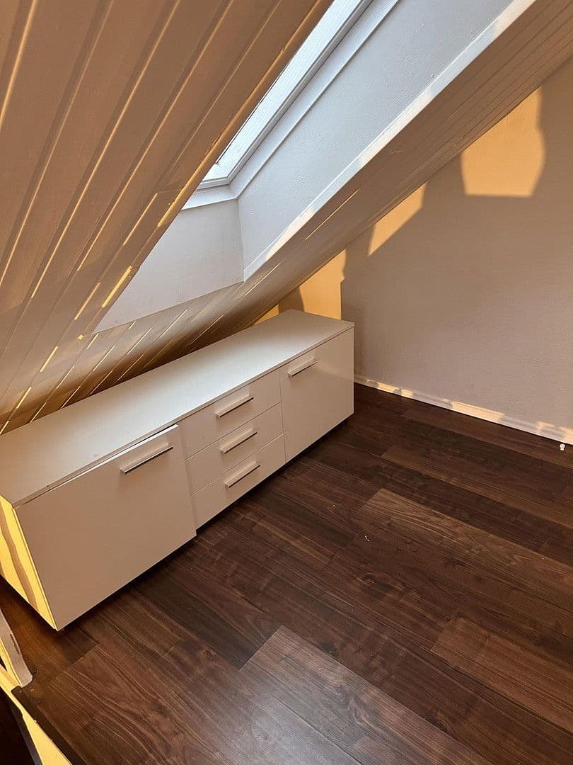 Prenájom bytu 1-izbový 40 m², Bremen, Brémy Prenájom bytu 1-izbový 40 m², Bremen, Brémy