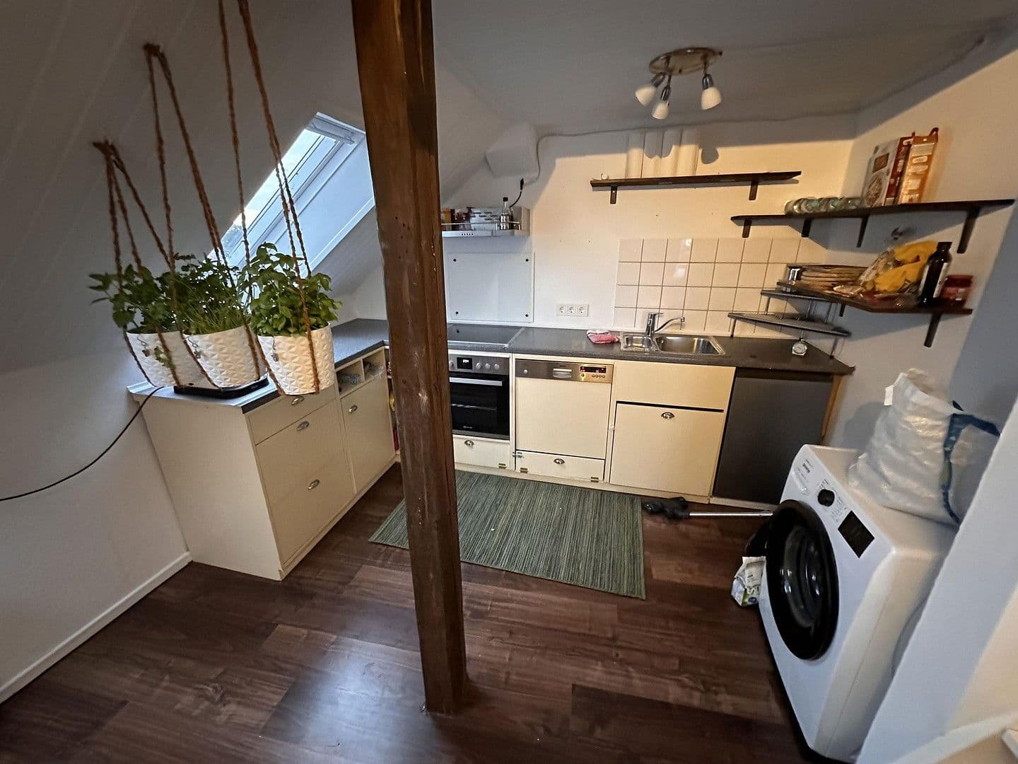 Prenájom bytu 1-izbový 40 m², Bremen, Brémy Prenájom bytu 1-izbový 40 m², Bremen, Brémy