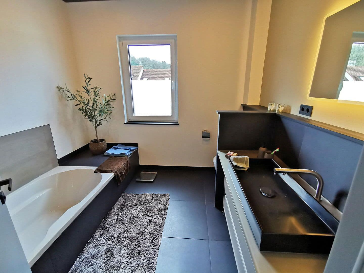 Predaj domu 125 m², pozemek 324 m², Saarbrücken, Sársko Predaj domu 125 m², pozemek 324 m², Saarbrücken, Sársko