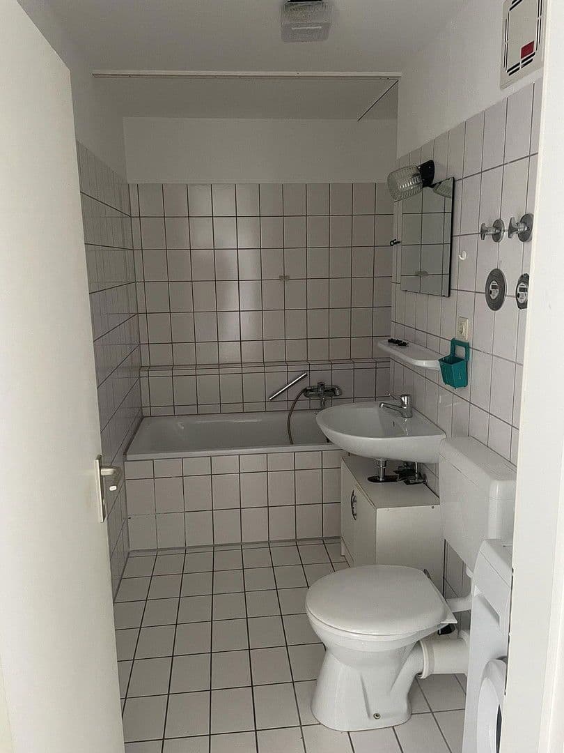 Prenájom bytu 2-izbový 52 m², Hallesche Allee 13, Karlsruhe, Bádensko-Wurttembersko Prenájom bytu 2-izbový 52 m², Hallesche Allee 13, Karlsruhe, Bádensko-Wurttembersko