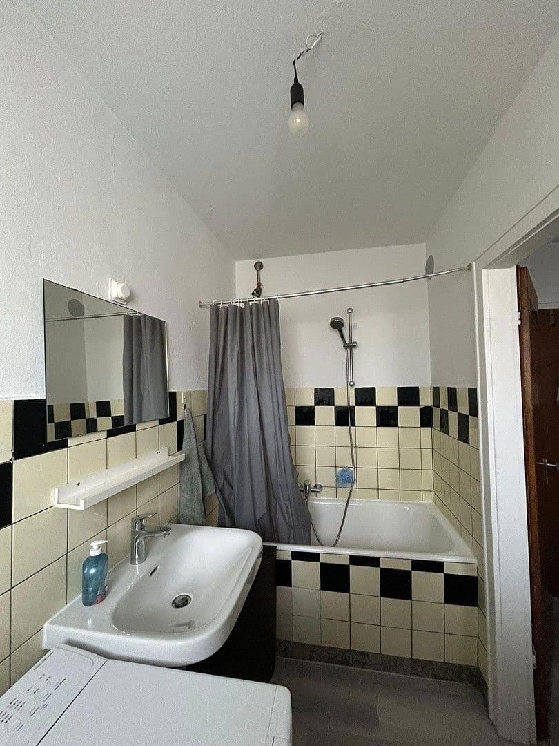 Prenájom bytu 1-izbový 27 m², Gellertstraße 46, Karlsruhe, Bádensko-Wurttembersko Prenájom bytu 1-izbový 27 m², Gellertstraße 46, Karlsruhe, Bádensko-Wurttembersko