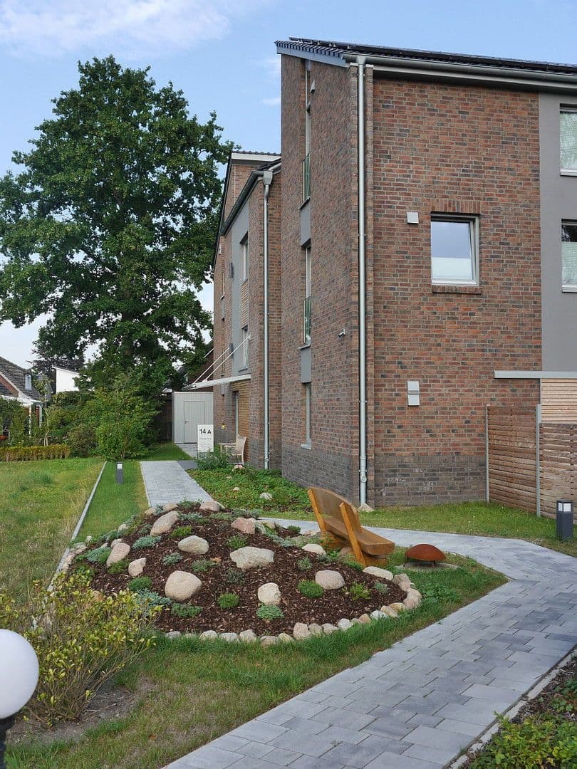 Prenájom bytu 3-izbový 88 m², Bereich Bahnhofstrasse / Zur Heide / Heideweg / Grenzweg, Neu Wulmstorf, Dolné Sasko Prenájom bytu 3-izbový 88 m², Bereich Bahnhofstrasse / Zur Heide / Heideweg / Grenzweg, Neu Wulmstorf, Dolné Sasko