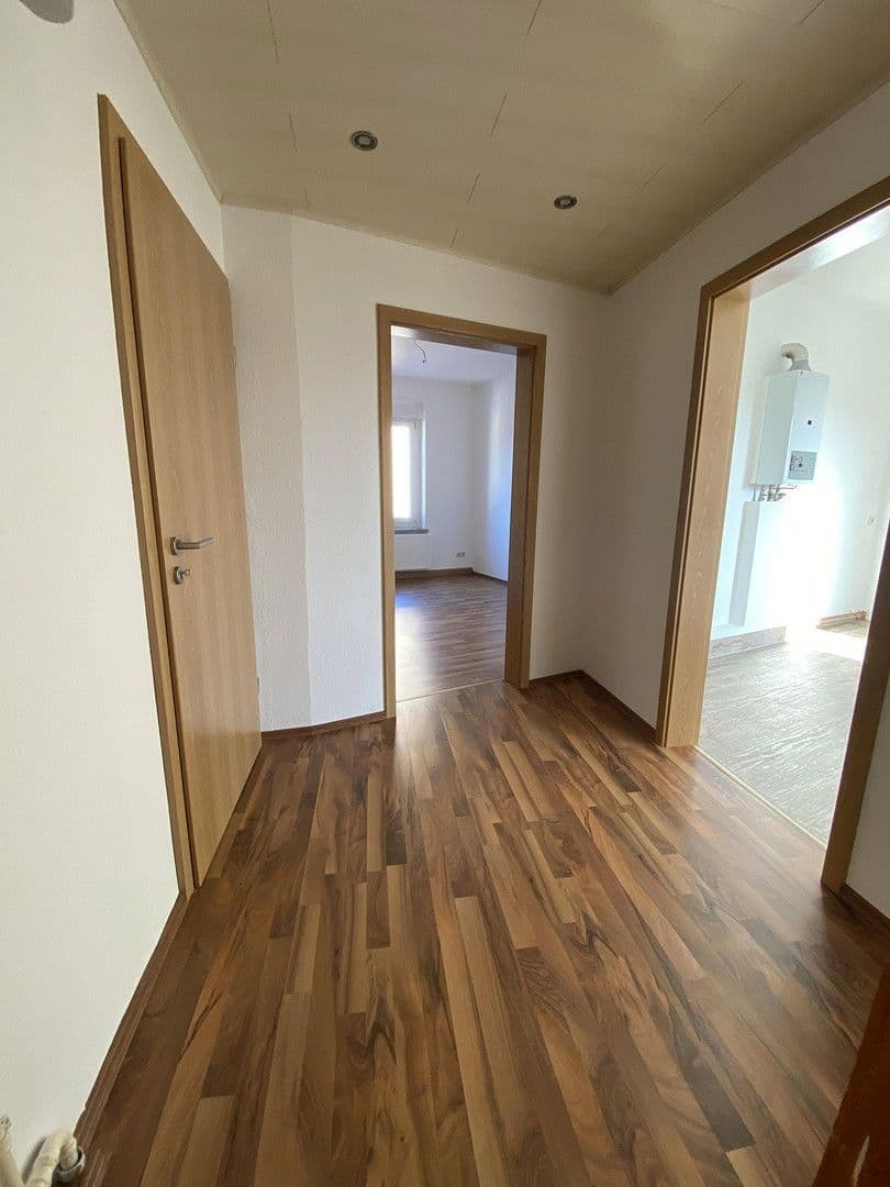 Prenájom bytu 4-izbový 100 m², Altenburg, Durínsko Prenájom bytu 4-izbový 100 m², Altenburg, Durínsko