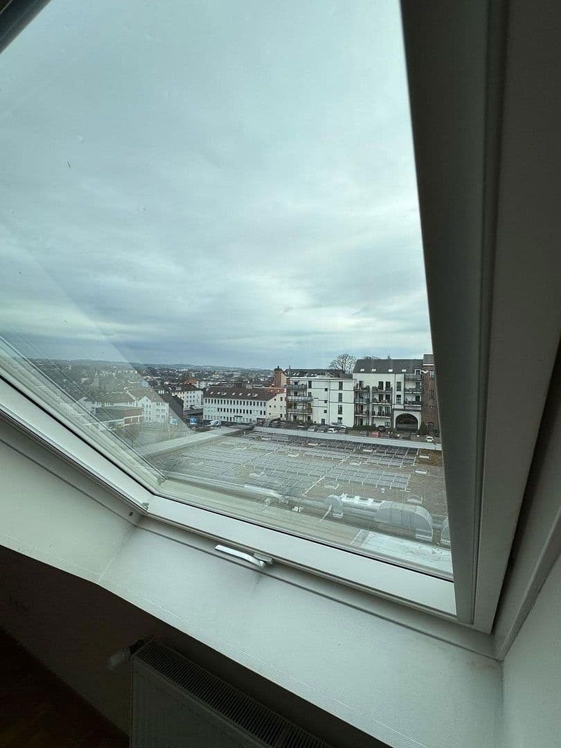 Prenájom bytu 4-izbový 135 m², Ottostr. 69, Wuppertal, Severné Porýnie - Westfálsko Prenájom bytu 4-izbový 135 m², Ottostr. 69, Wuppertal, Severné Porýnie - Westfálsko