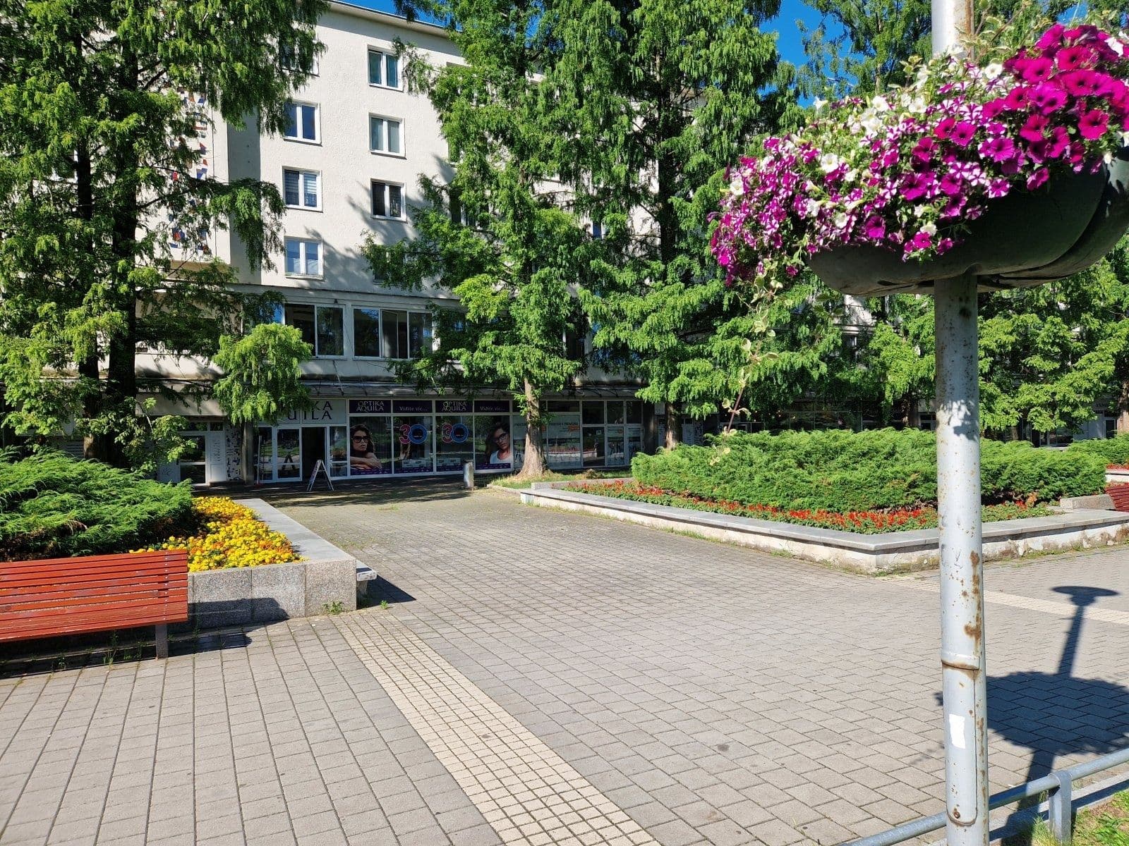 Prenájom nebytového priestoru 71 m², nám. Republiky, Havířov, Moravskoslezský kraj Prenájom nebytového priestoru 71 m², nám. Republiky, Havířov, Moravskoslezský kraj