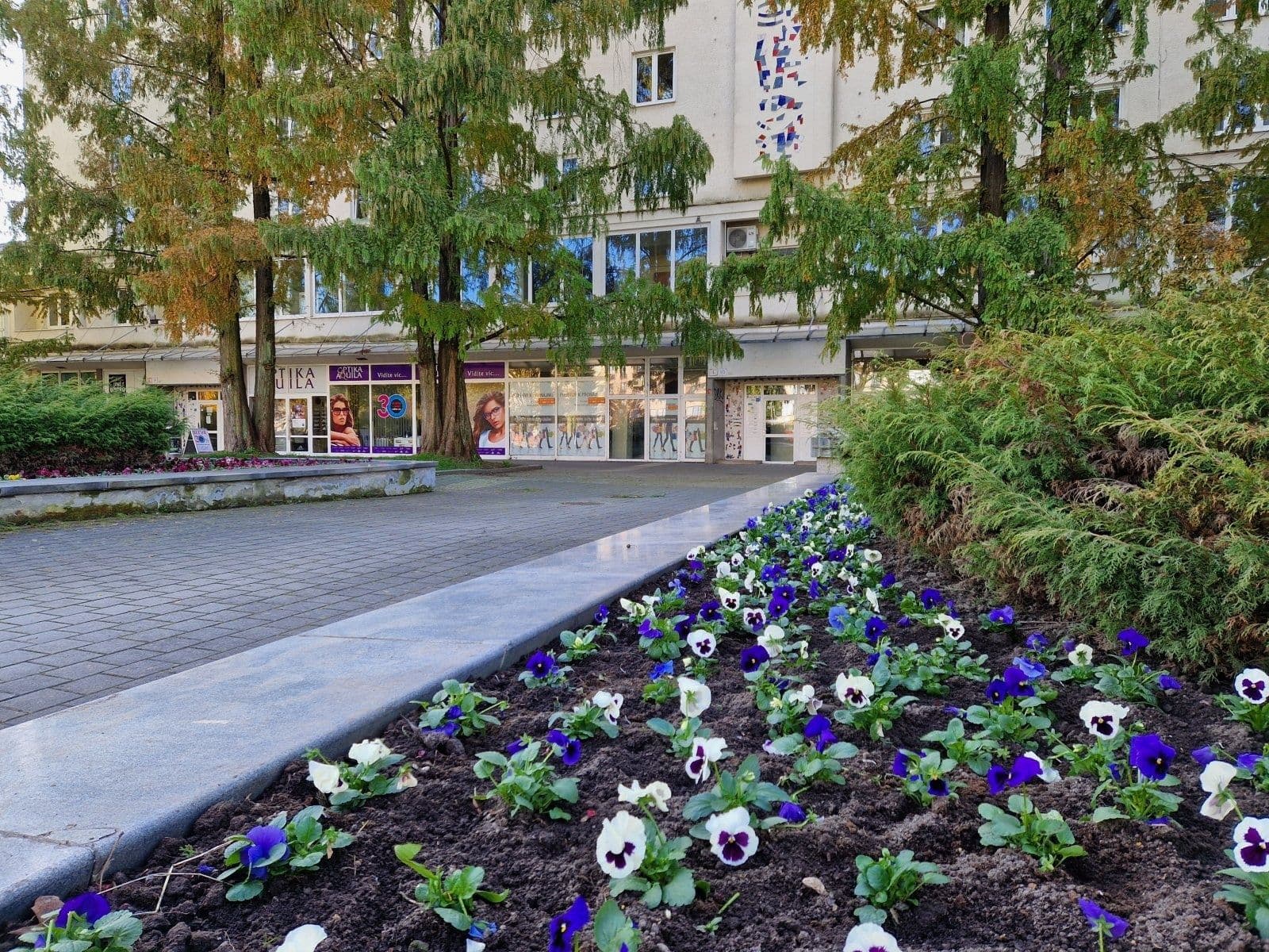 Prenájom kancelárie 66 m², nám. Republiky, Havířov, Moravskoslezský kraj Prenájom kancelárie 66 m², nám. Republiky, Havířov, Moravskoslezský kraj