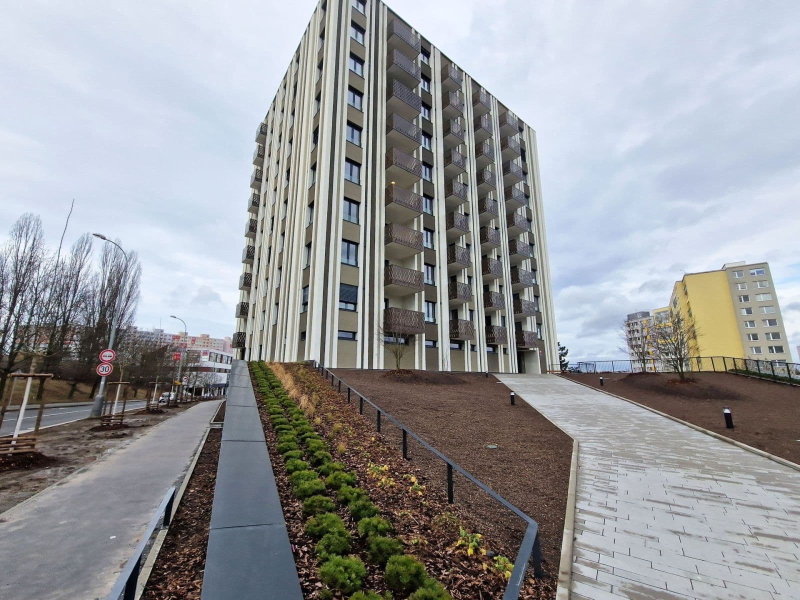 Prenájom bytu 2-izbový 72 m², Mukařovského, Praha, Praha Prenájom bytu 2-izbový 72 m², Mukařovského, Praha, Praha