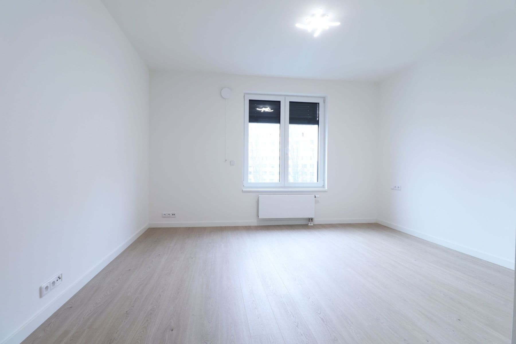 Prenájom bytu 2-izbový 72 m², Mukařovského, Praha, Praha Prenájom bytu 2-izbový 72 m², Mukařovského, Praha, Praha