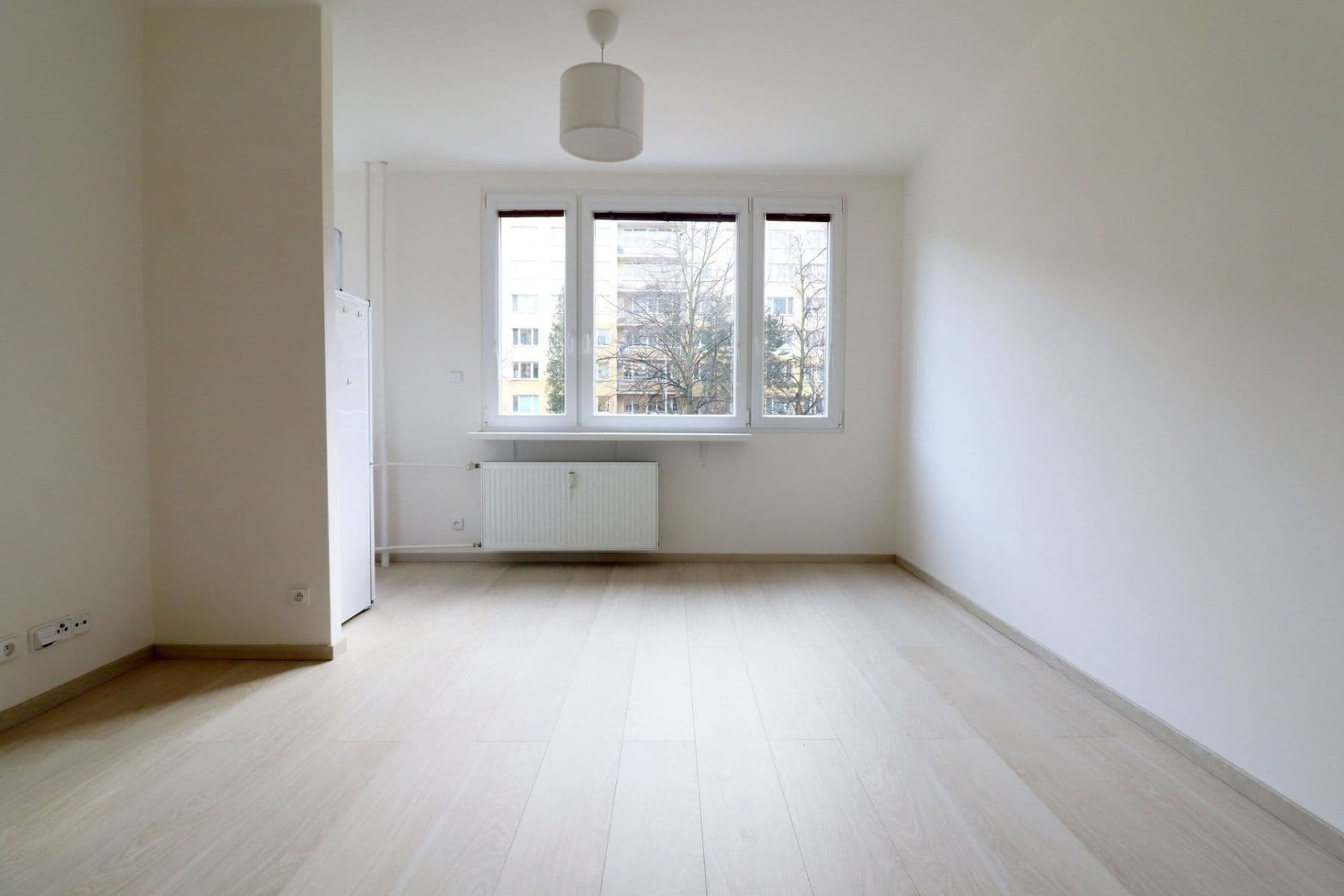 Prenájom bytu 1-izbový 27 m², Českolipská, Praha, Praha Prenájom bytu 1-izbový 27 m², Českolipská, Praha, Praha