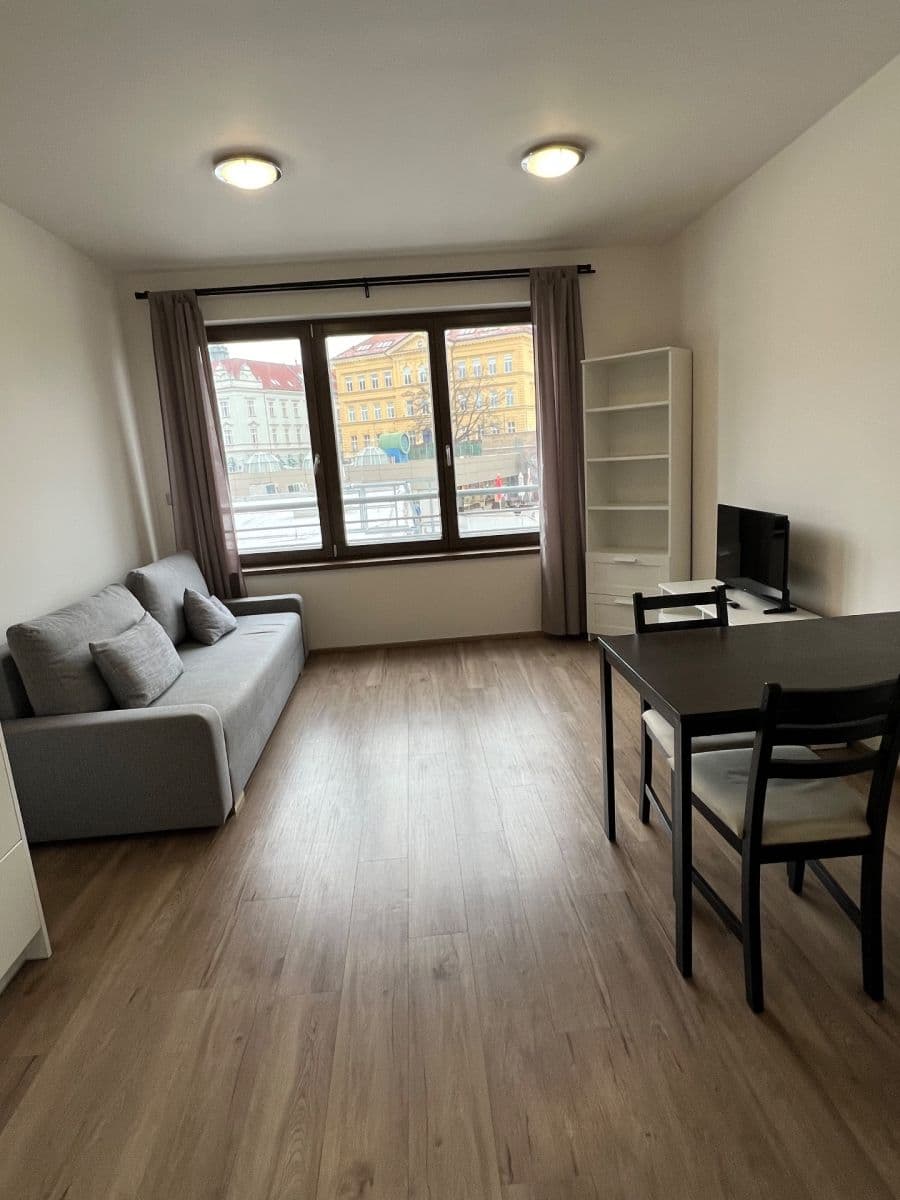 Prenájom bytu 1-izbový 29 m², Bassova, Praha, Praha Prenájom bytu 1-izbový 29 m², Bassova, Praha, Praha