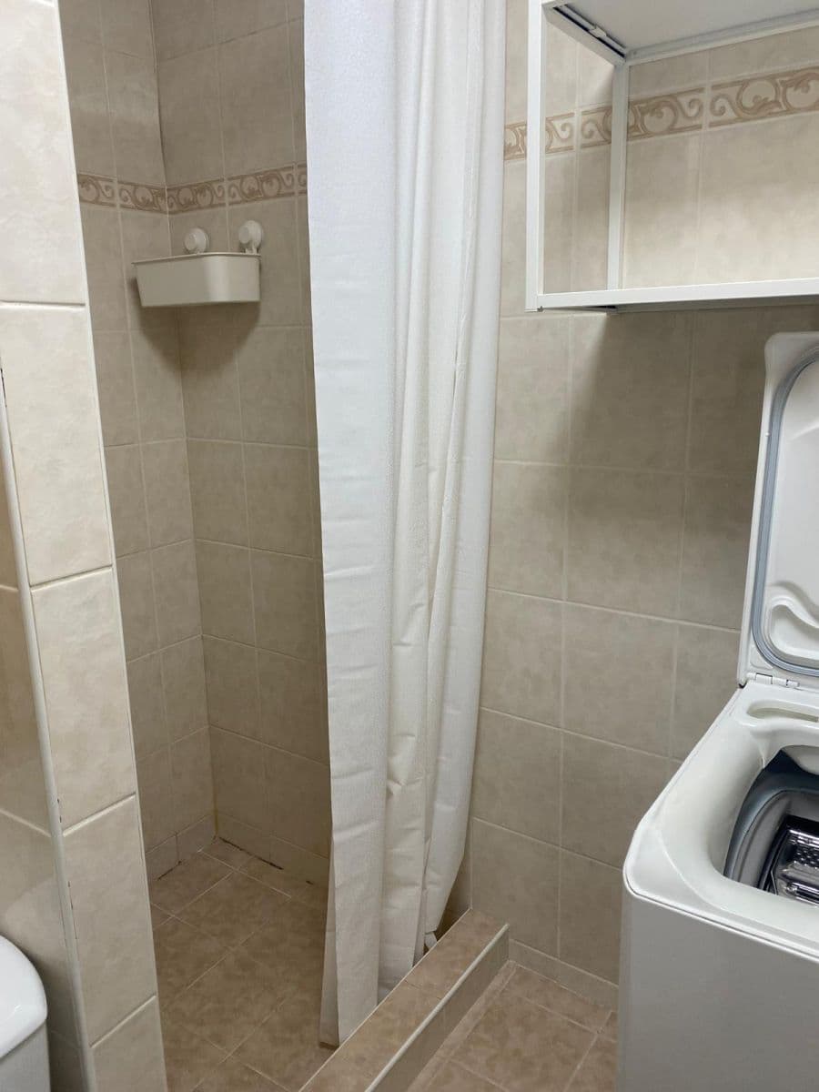 Prenájom bytu 2-izbový 42 m², Nekvasilova, Praha, Praha Prenájom bytu 2-izbový 42 m², Nekvasilova, Praha, Praha