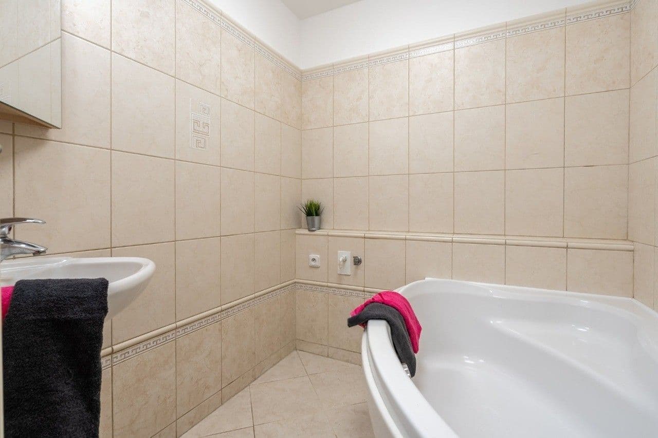 Prenájom bytu 3-izbový 65 m², Levského, Praha, Praha Prenájom bytu 3-izbový 65 m², Levského, Praha, Praha