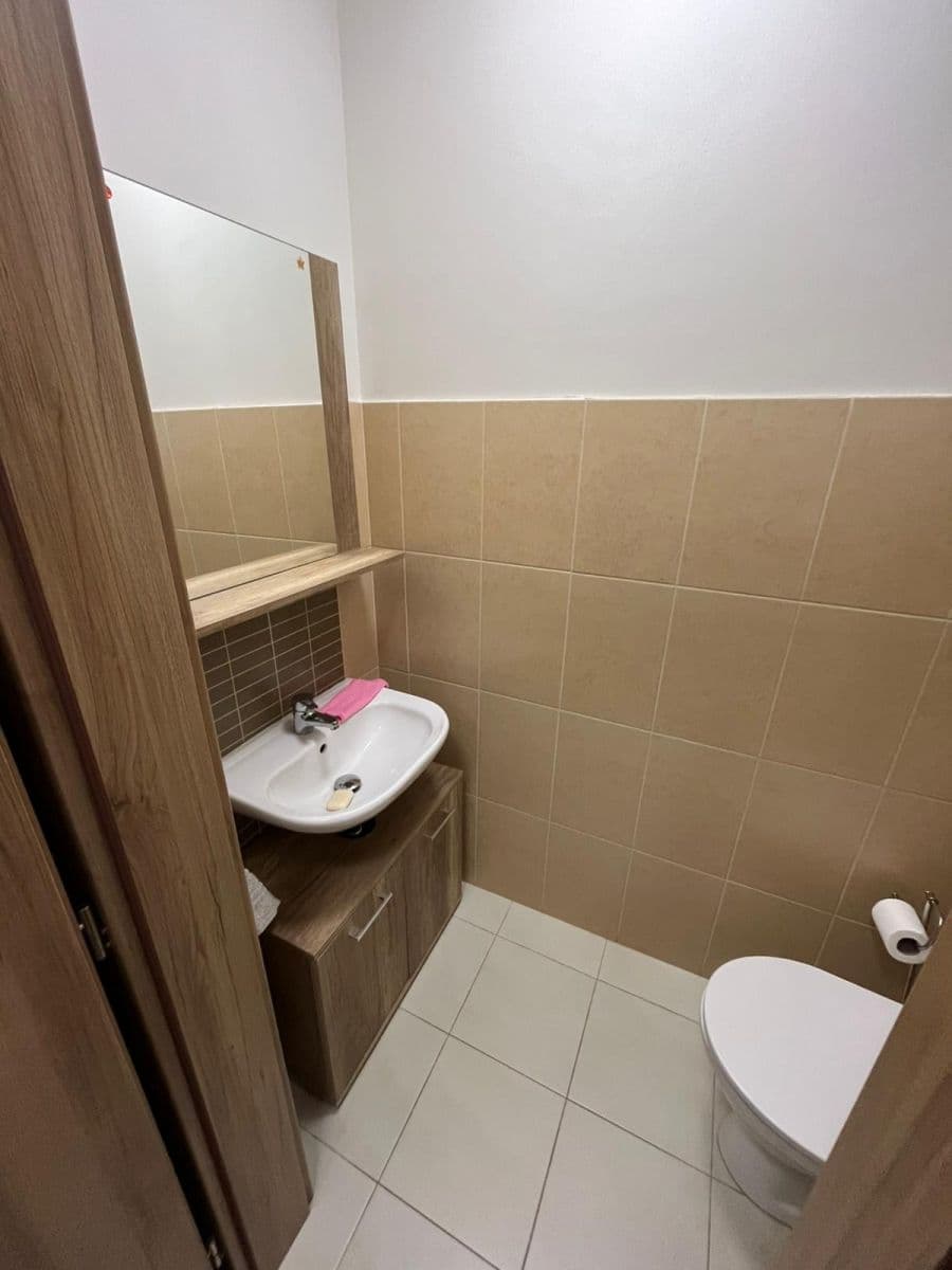 Prenájom domu 125 m², pozemek 300 m², Na Zámku, Nehvizdy, Středočeský kraj Prenájom domu 125 m², pozemek 300 m², Na Zámku, Nehvizdy, Středočeský kraj