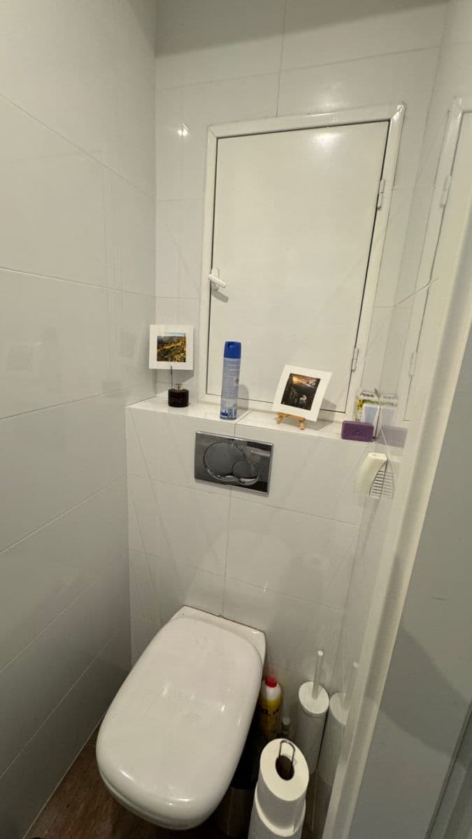 Prenájom bytu 4-izbový 85 m², U Michelského mlýna, Praha, Praha Prenájom bytu 4-izbový 85 m², U Michelského mlýna, Praha, Praha