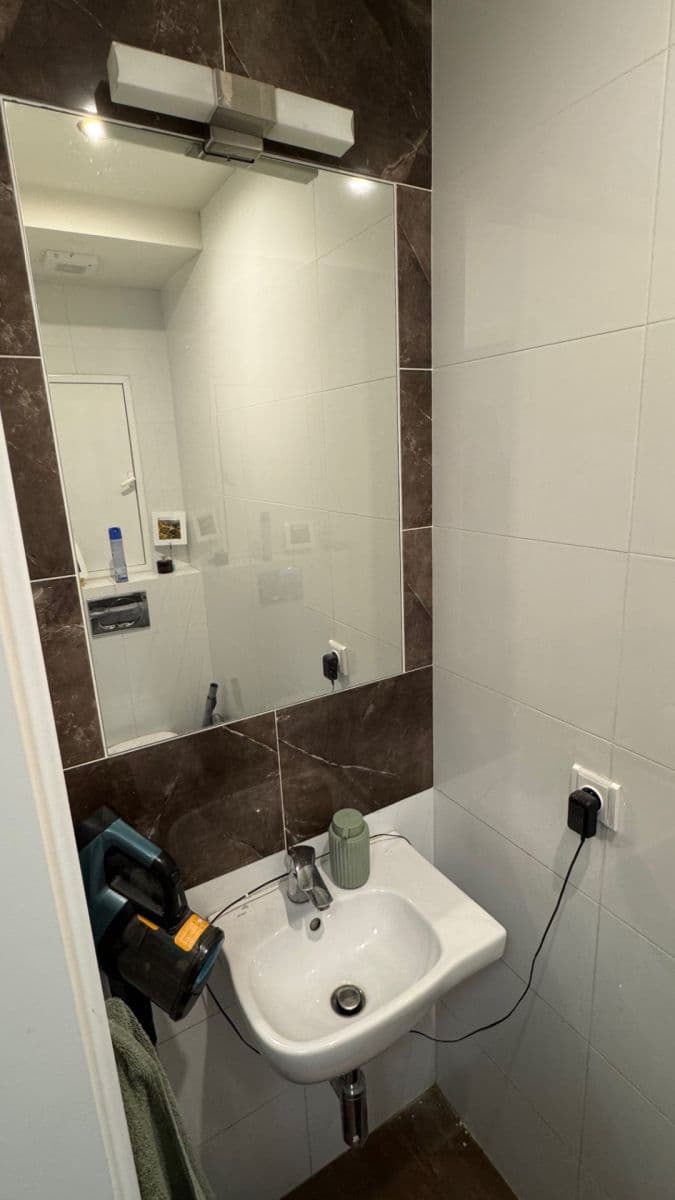 Prenájom bytu 4-izbový 85 m², U Michelského mlýna, Praha, Praha Prenájom bytu 4-izbový 85 m², U Michelského mlýna, Praha, Praha