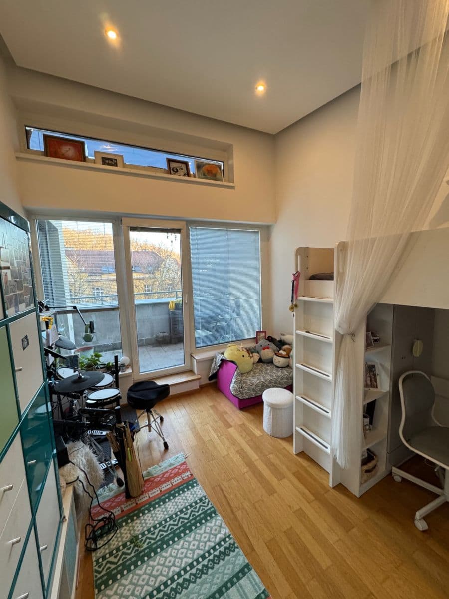 Prenájom bytu 4-izbový 85 m², U Michelského mlýna, Praha, Praha Prenájom bytu 4-izbový 85 m², U Michelského mlýna, Praha, Praha