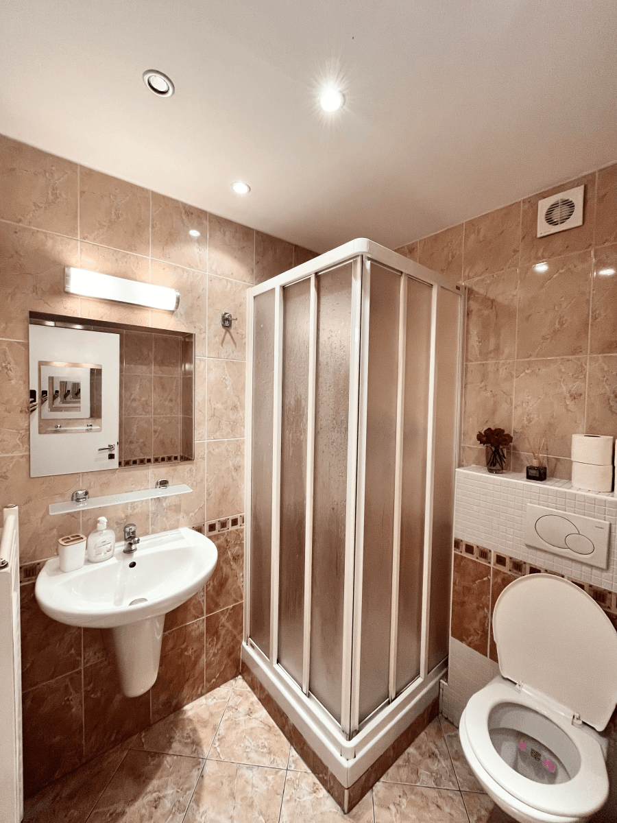 Prenájom bytu 35 m², Jeseniova, Praha, Praha Prenájom bytu 35 m², Jeseniova, Praha, Praha