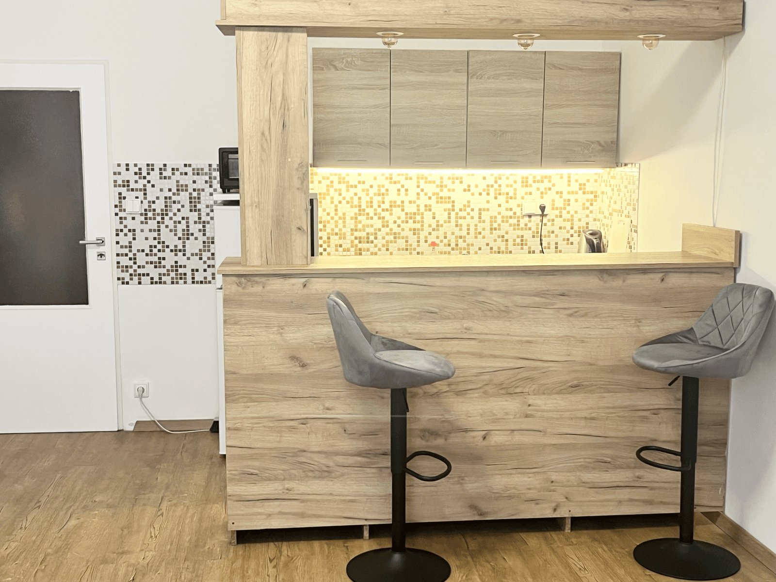 Prenájom bytu 35 m², Jeseniova, Praha, Praha Prenájom bytu 35 m², Jeseniova, Praha, Praha