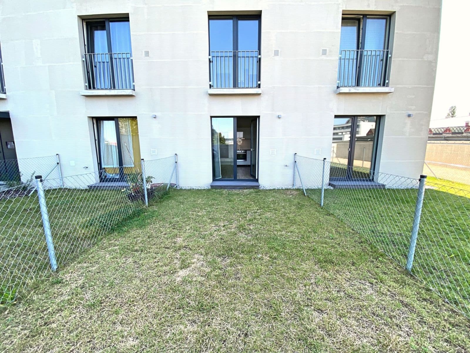 Prenájom bytu 1-izbový 52 m², Novovysočanská, Praha, Praha Prenájom bytu 1-izbový 52 m², Novovysočanská, Praha, Praha