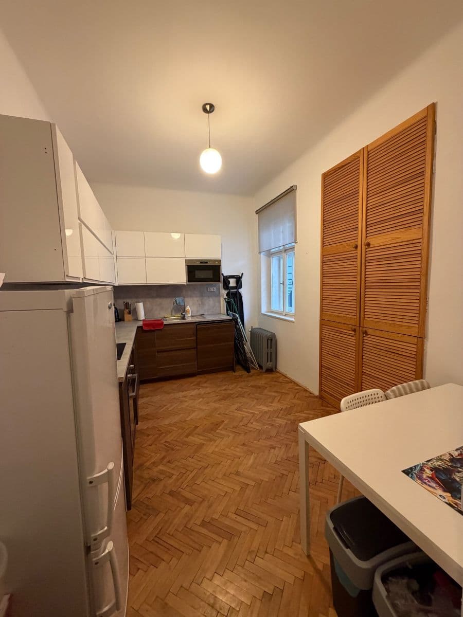Prenájom bytu 2-izbový 58 m², Tusarova, Praha, Praha Prenájom bytu 2-izbový 58 m², Tusarova, Praha, Praha