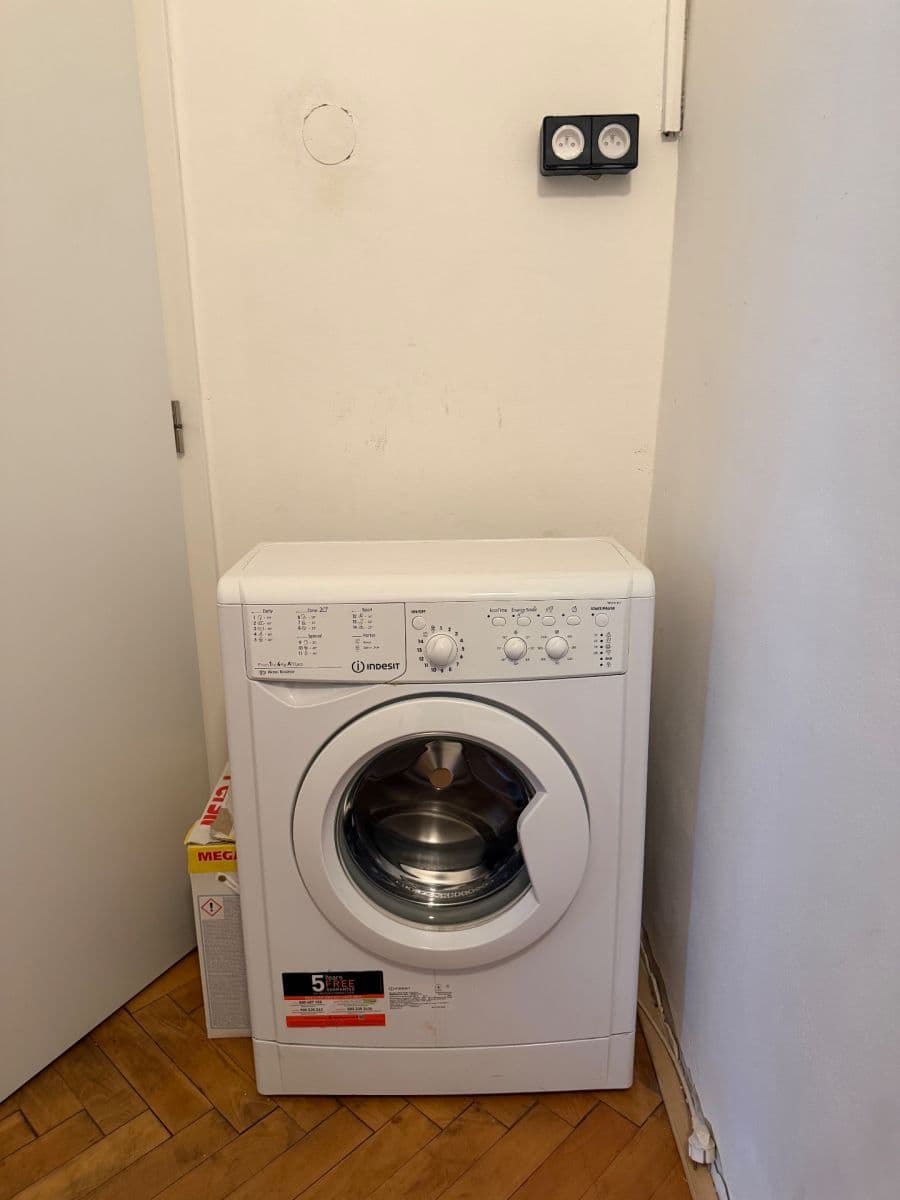 Prenájom bytu 2-izbový 58 m², Tusarova, Praha, Praha Prenájom bytu 2-izbový 58 m², Tusarova, Praha, Praha