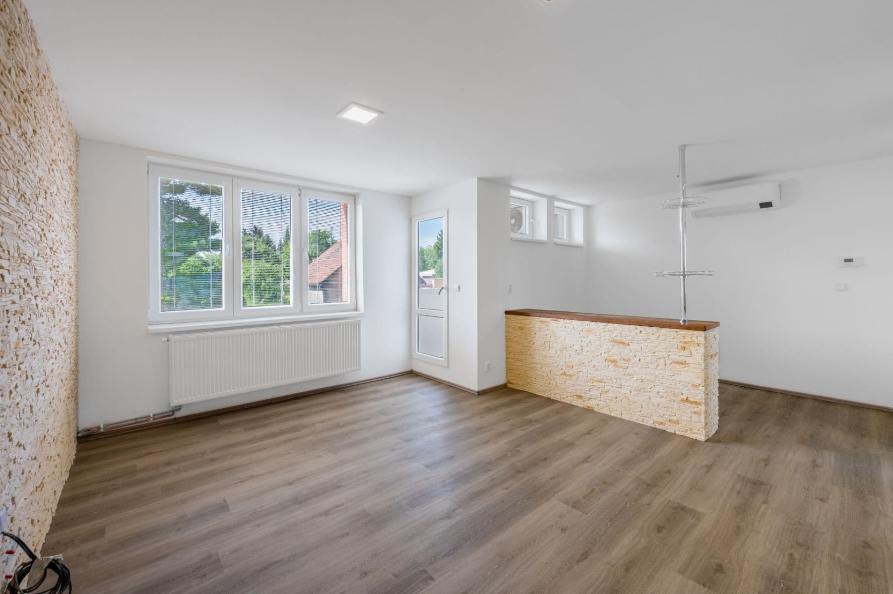 Prenájom bytu 2-izbový 48 m², Revoluční, Měšice, Středočeský kraj Prenájom bytu 2-izbový 48 m², Revoluční, Měšice, Středočeský kraj